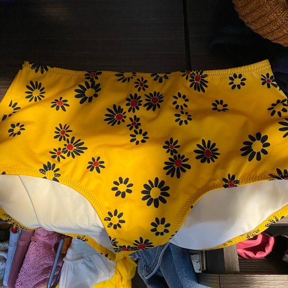 Solid and striped bikini bottom - Picture 3 of 4